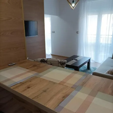 Aaapartmani Indjija Apartament *